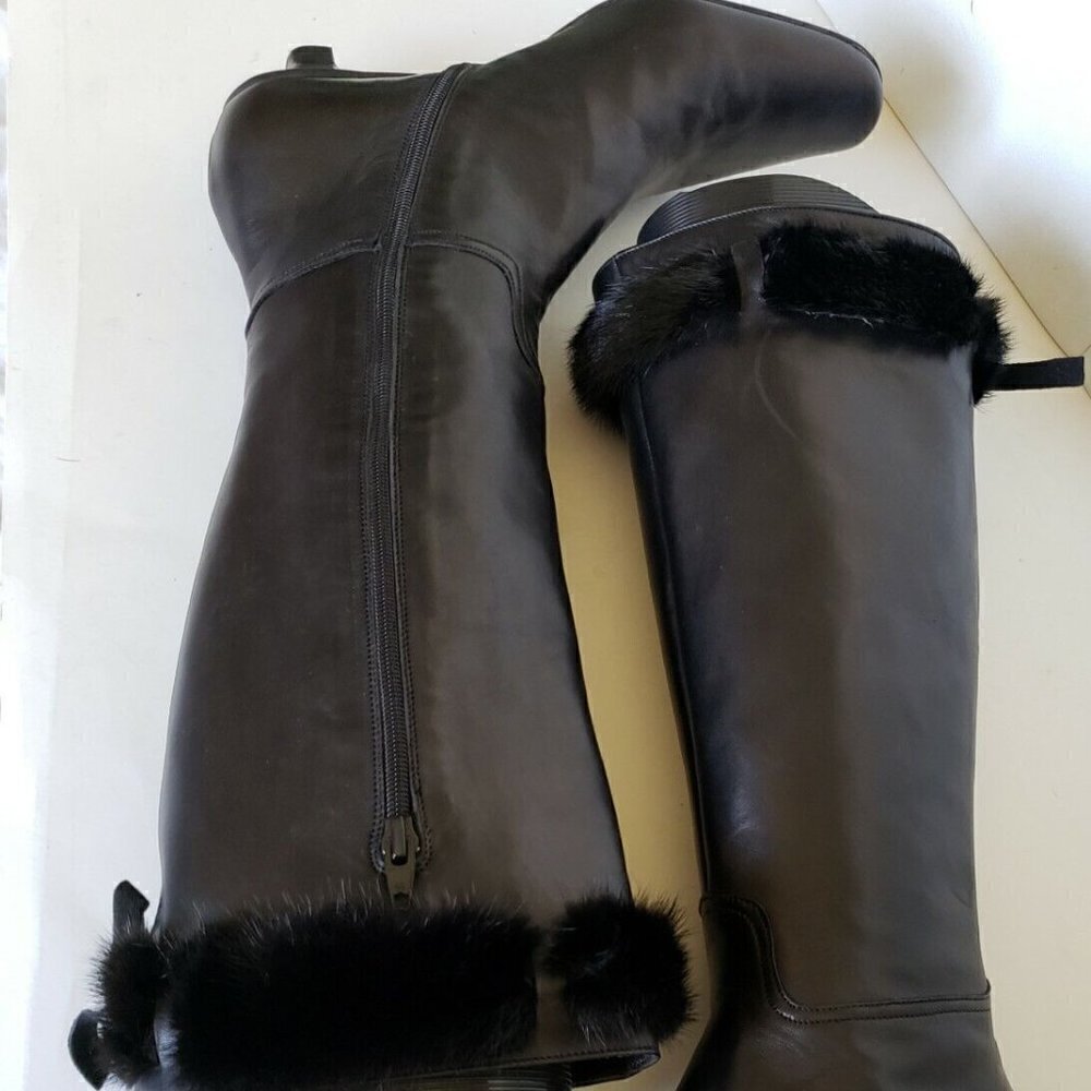 Attilio Giusti Leombruni Black Fur-Trimmed Heeled Boots - Picture 6 of 12